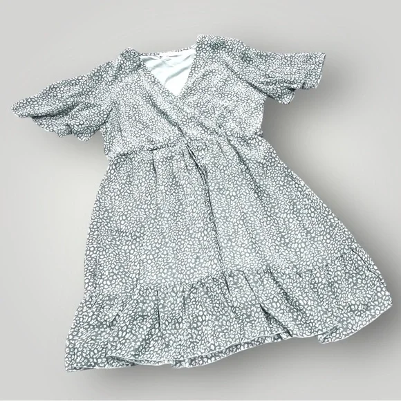 Kirundo Sage/White Midi V-Neck Dress - Picture 12 of 16